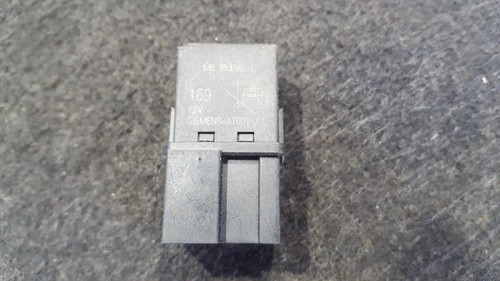 Volvo s40 1998 relay - volvo,