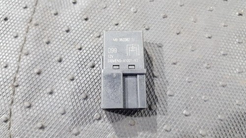 Volvo s40 1998 relay module - s40,